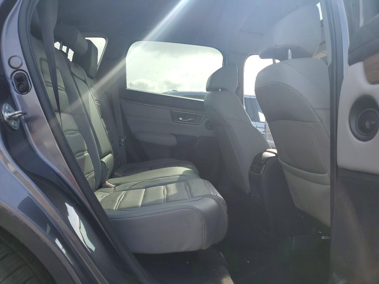 2017 Honda Crv VIN 7FARW1H96HE022018 photo 11
