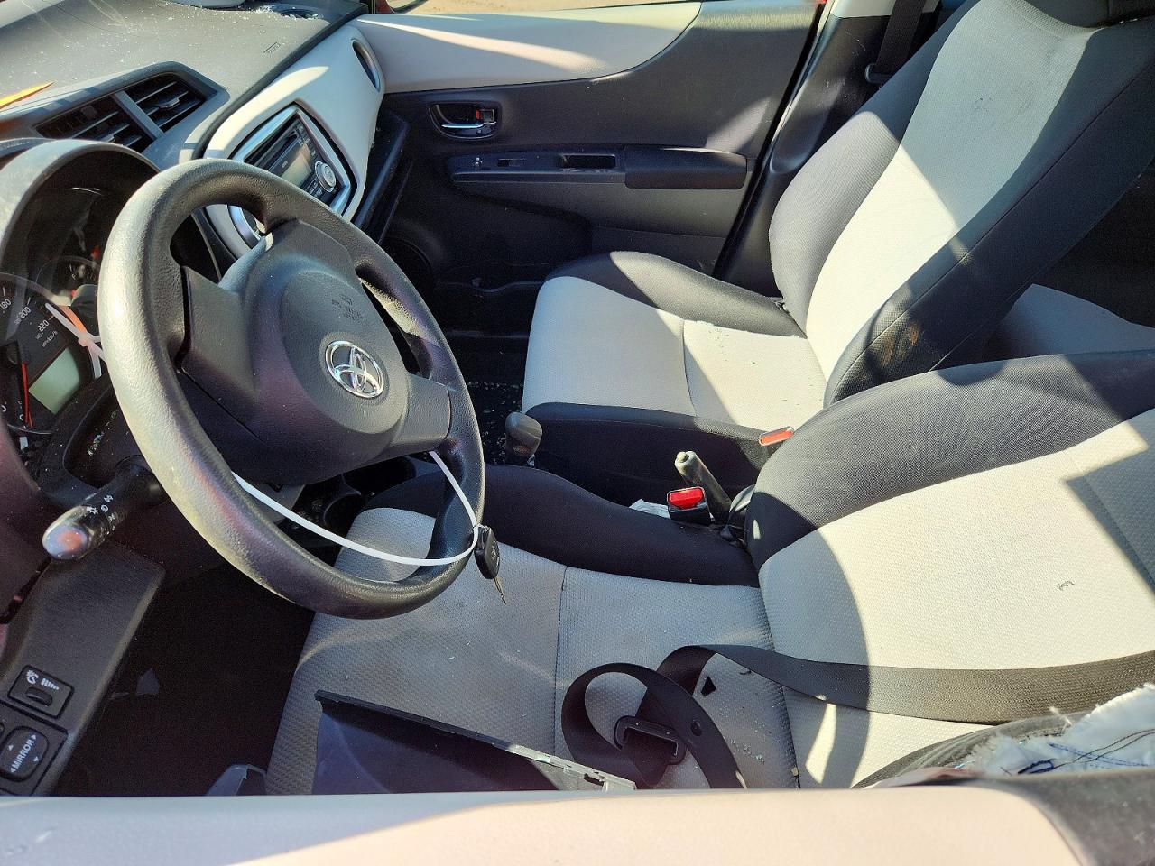 2013 Toyota Yaris VIN JTDKTUD33DD563747 photo 7