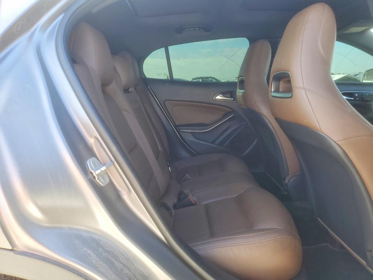 2015 MERCEDES-BENZ Gla-class VIN WDCTG4GB7FJ170747 photo 11