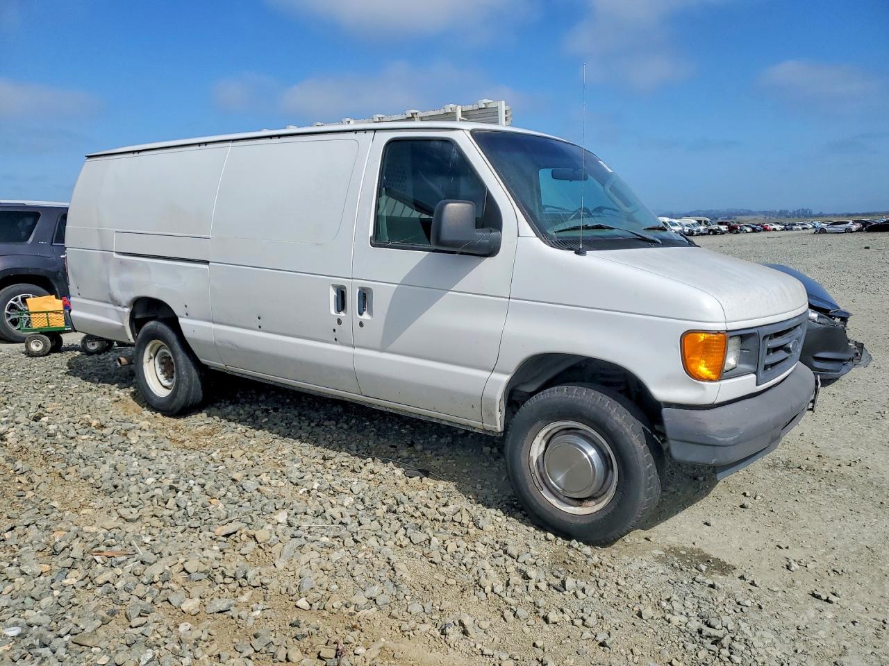 2005 Ford Econoline VIN 1FTSS34L15HB01288 photo 4