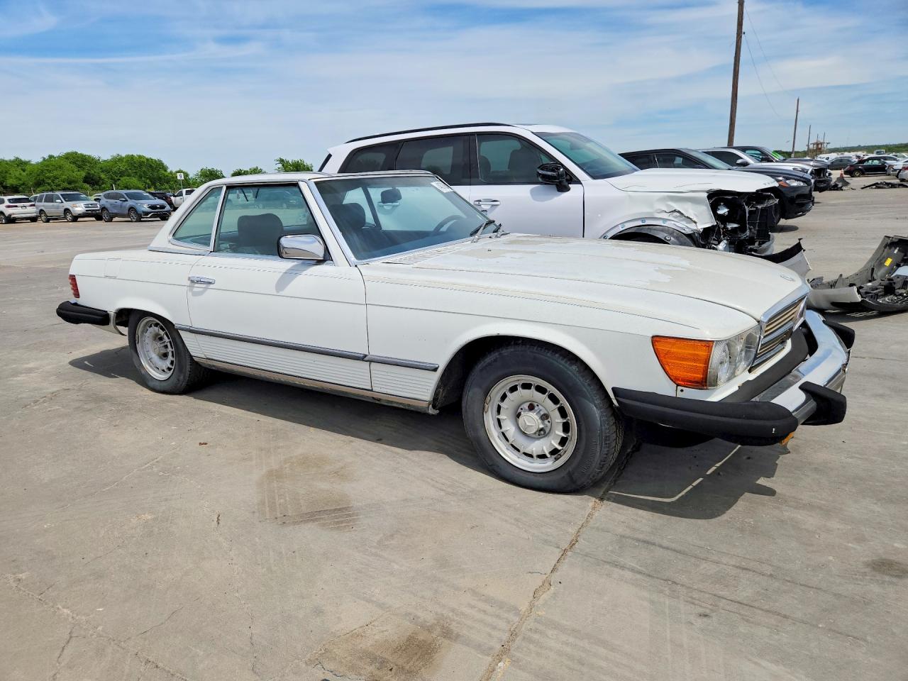 1982 Mercedes-Benz Sl-class VIN WDBBA45A2CB012320 photo 4