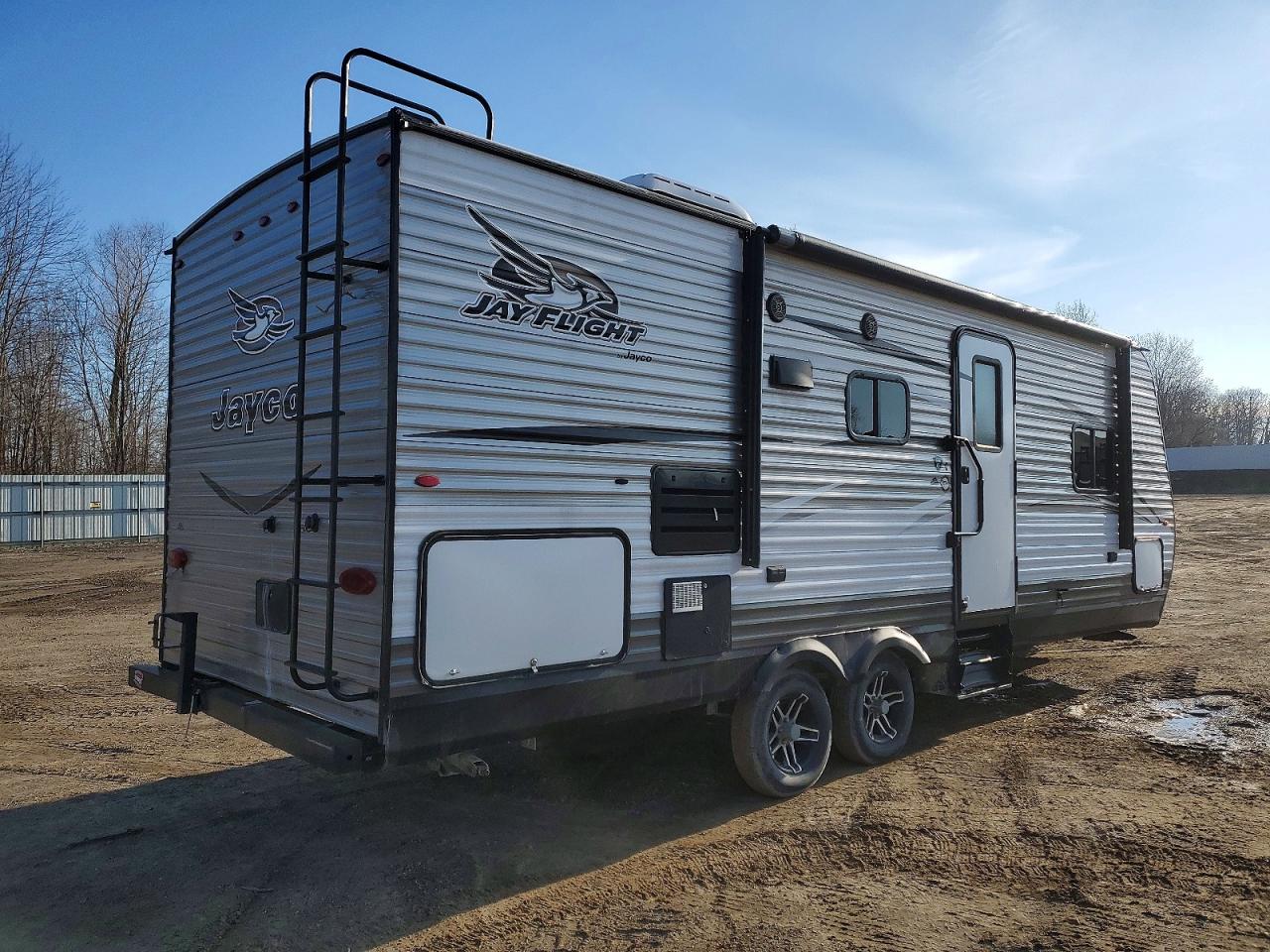 2017 JAYCO Travel tra VIN 1UJBJ0BN7H1T80135 photo 4