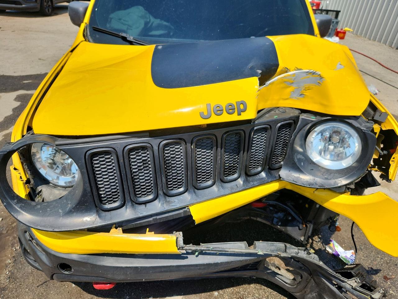 2017 Jeep Renegade VIN ZACCJBCB9HPF19802 photo 11