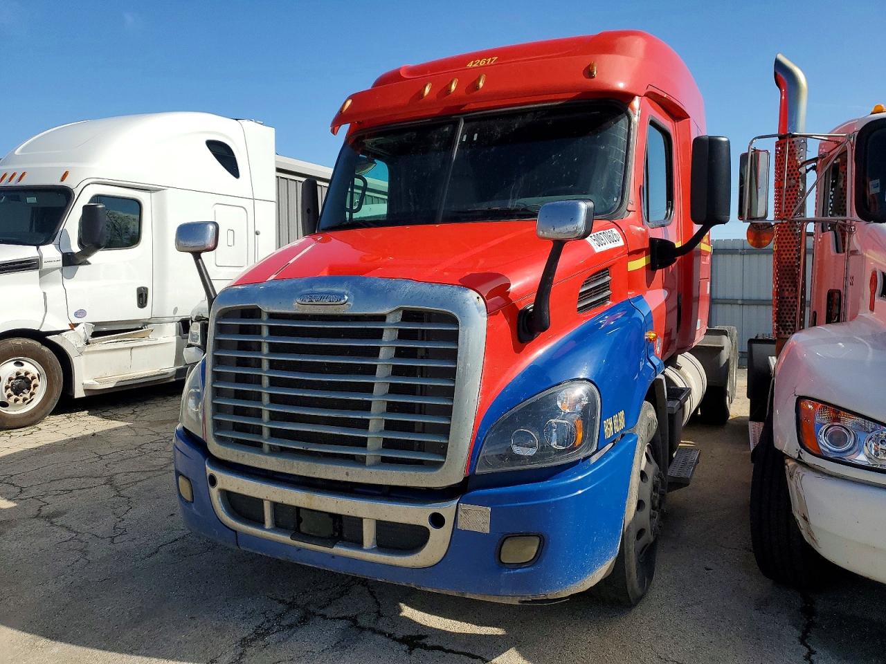2017 FREIGHTLINER All other VIN 1FUJGHDV0HLHL2171 photo 2