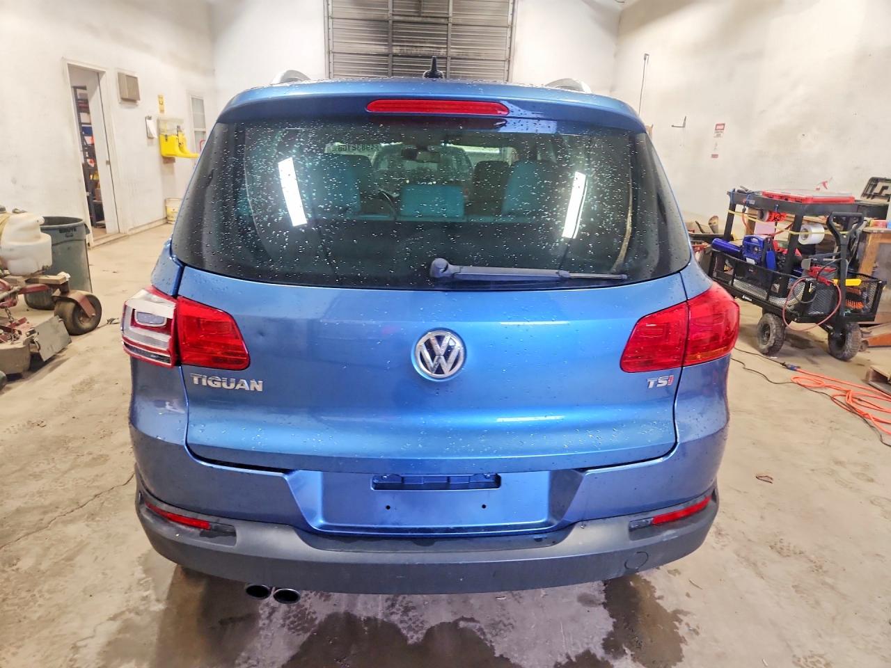 2017 Volkswagen Tiguan VIN WVGRV7AX8HK025608 photo 6