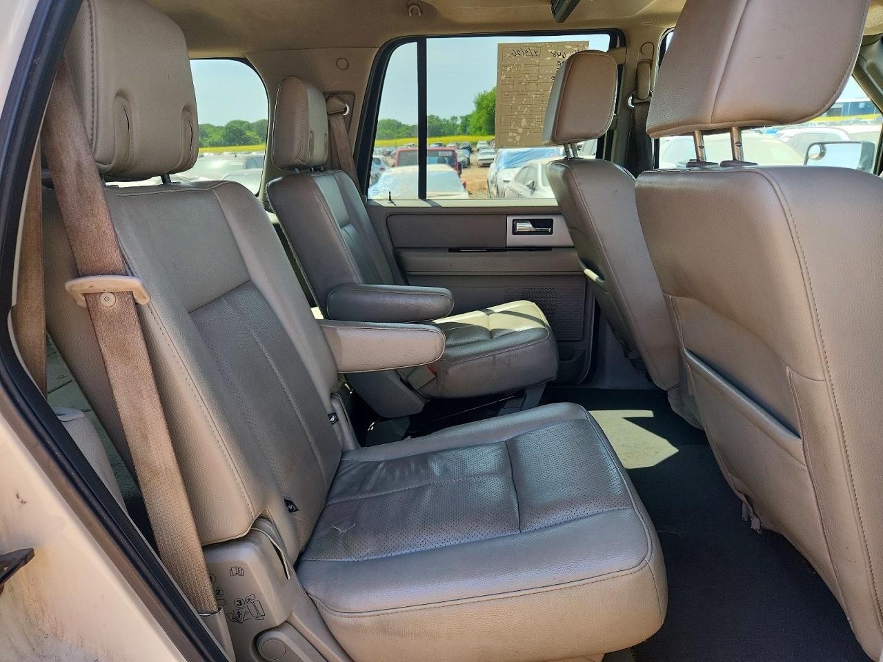 2008 Ford Expedition VIN 1FMFU20588LA61320 photo 11