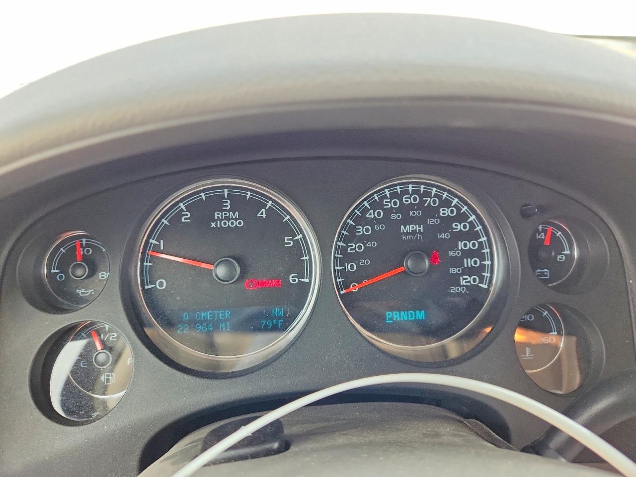 2009 Chevrolet Suburban VIN 1GNFC26029R273641 photo 9