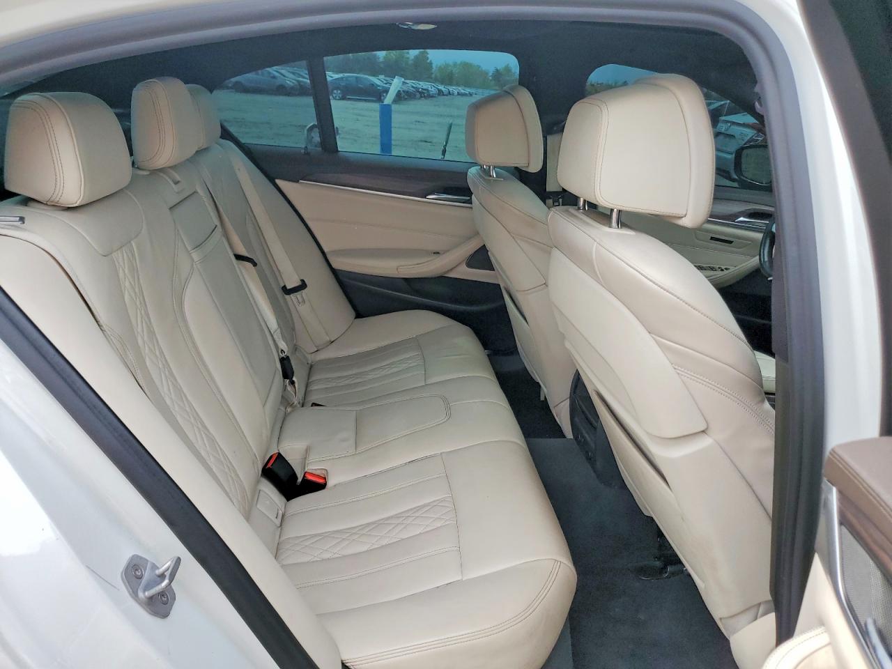 2018 BMW 5 series VIN WBAJE5C57JWA92491 photo 10