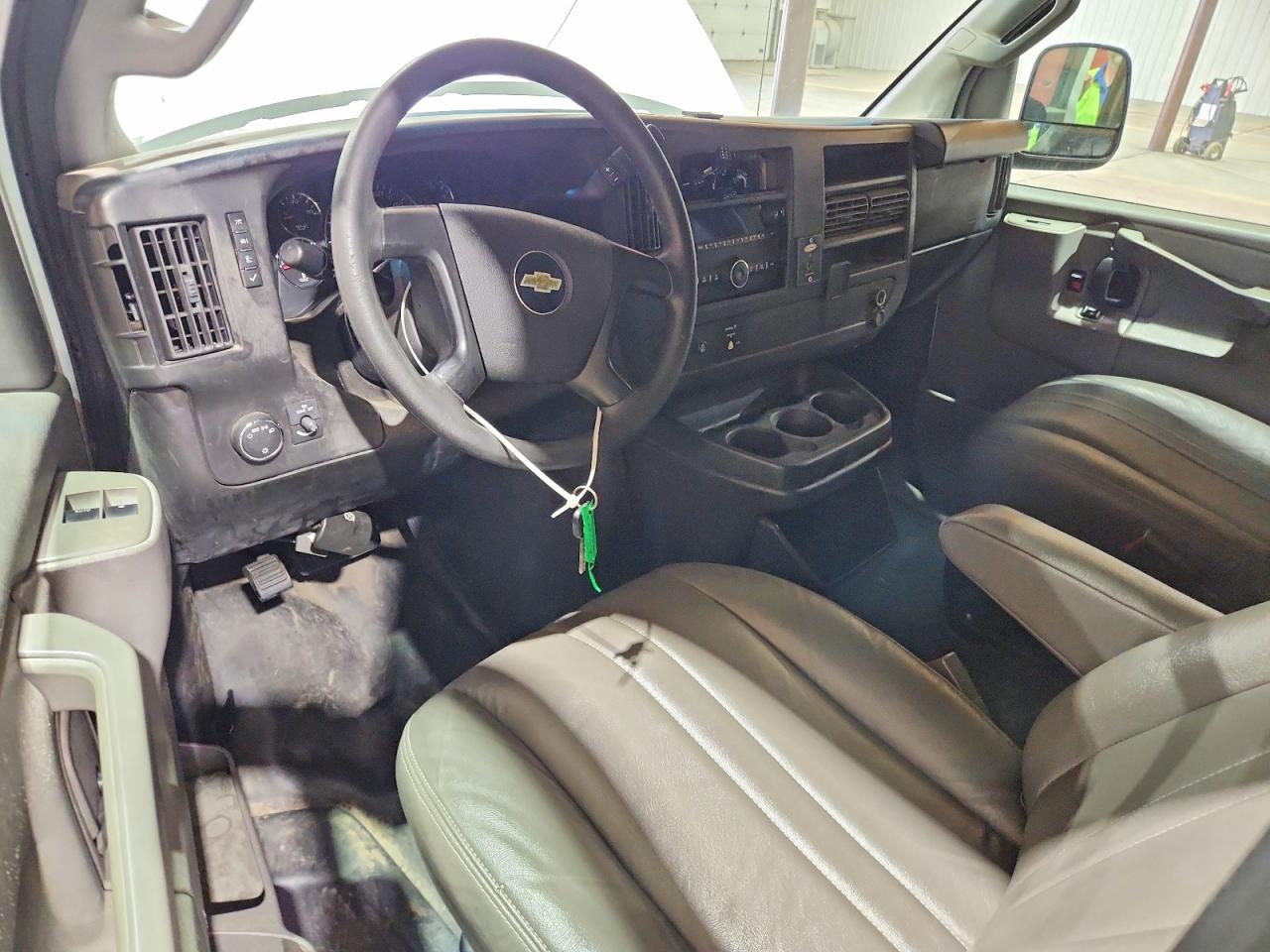 2016 CHEV Express VIN 1GCWGAFF5G1215627 photo 8