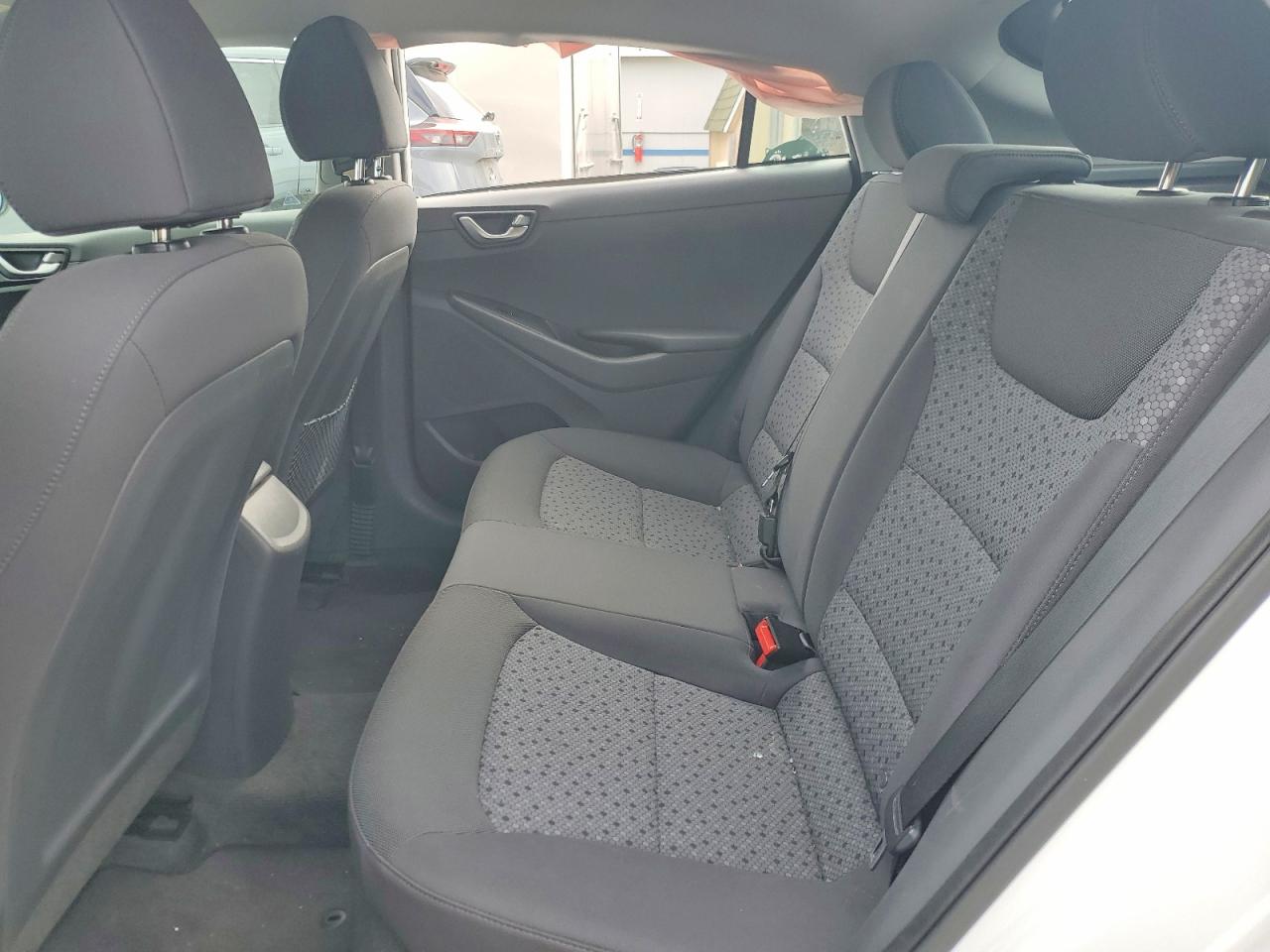 2018 Hyundai Ioniq VIN KMHC65LC0JU076337 photo 10