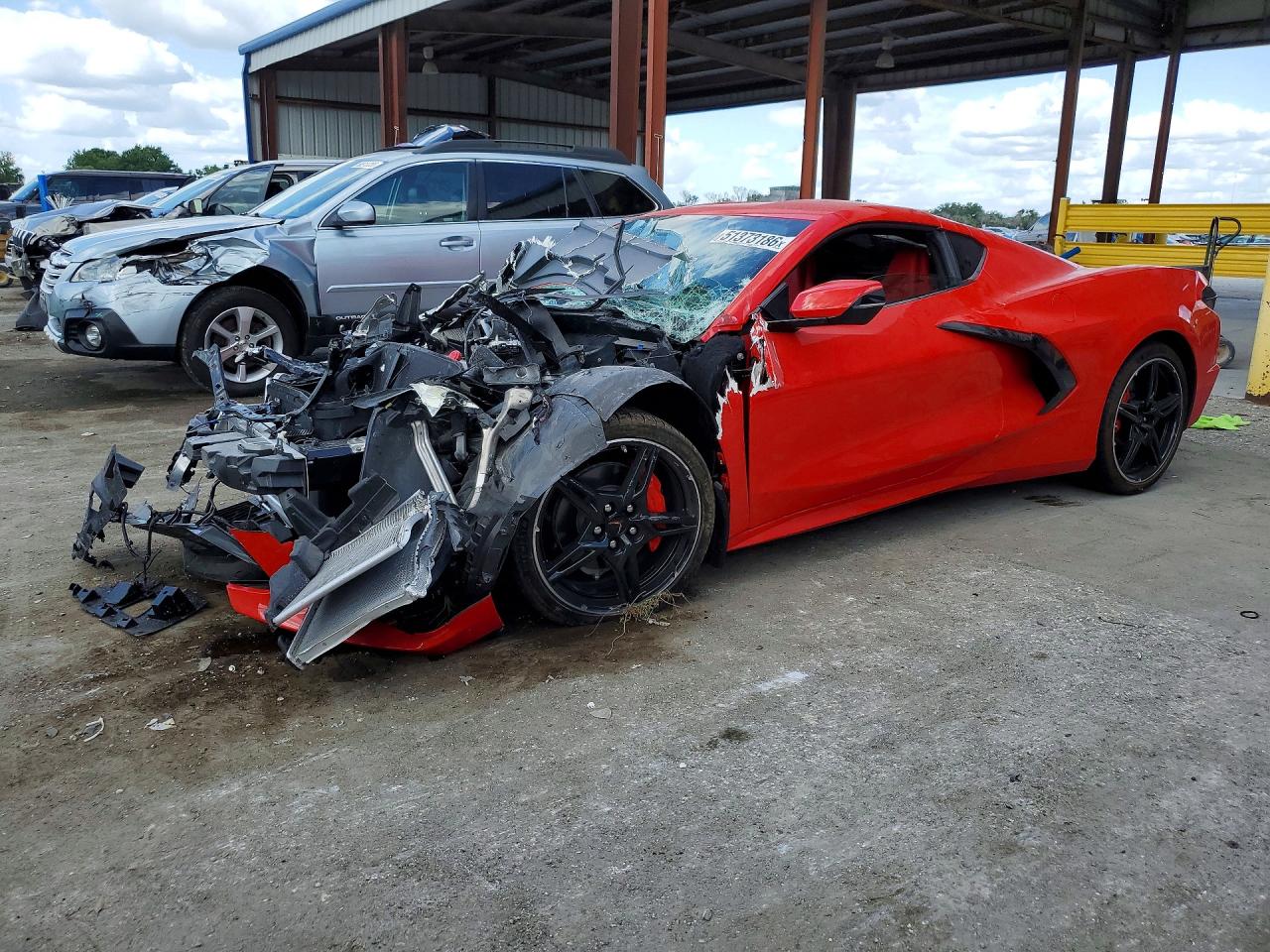 2021 Chevrolet Corvette VIN 1G1YB2D41M5120560 photo 1
