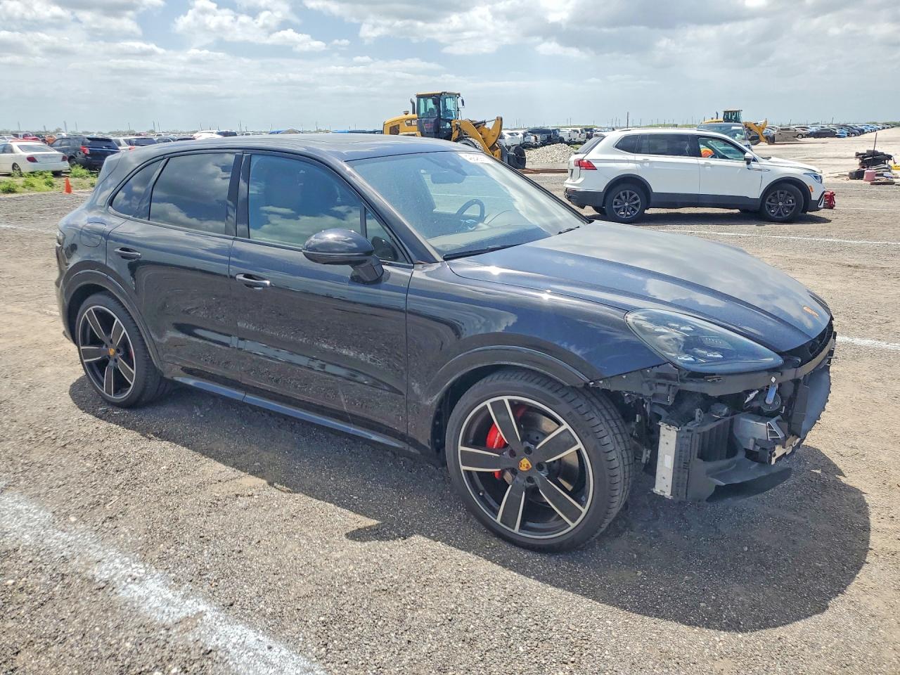 2021 Porsche Cayenne VIN WP1AG2AY3MDA33930 photo 4