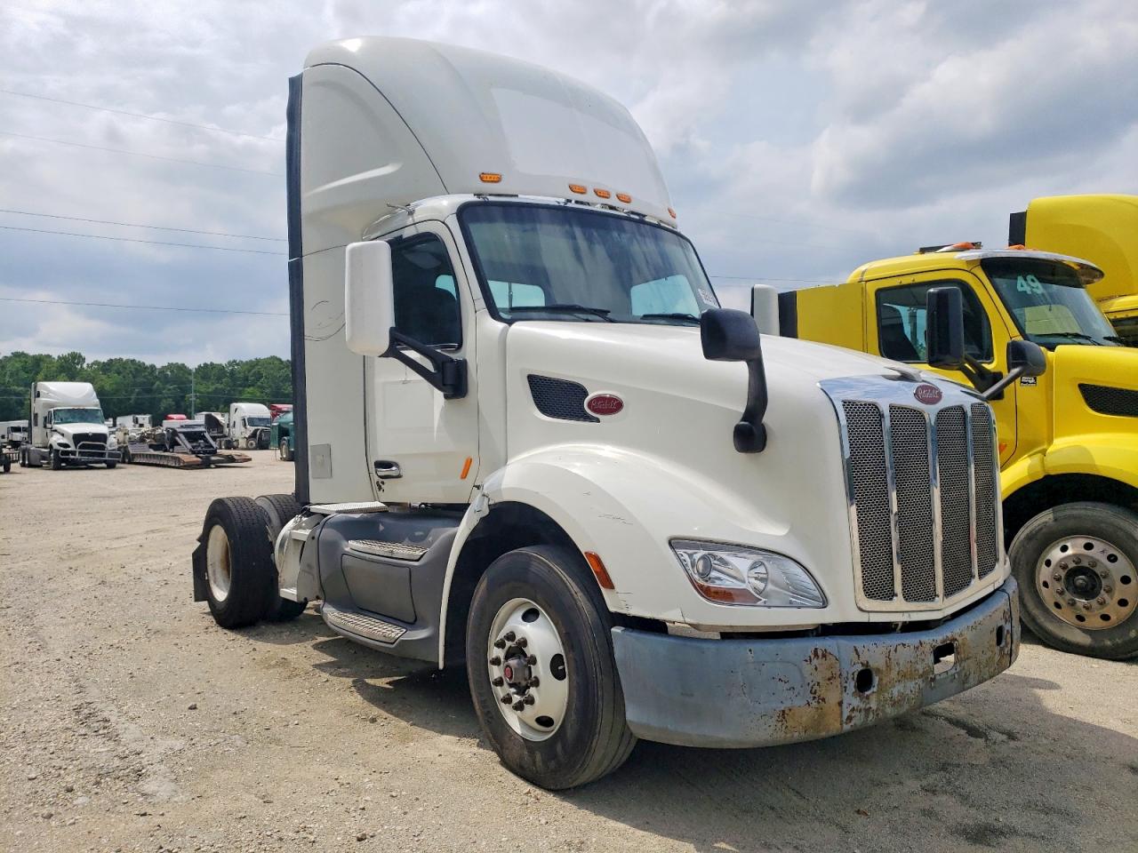 2017 PETERBILT All other VIN 1XPBA48X0HD428992 photo 1