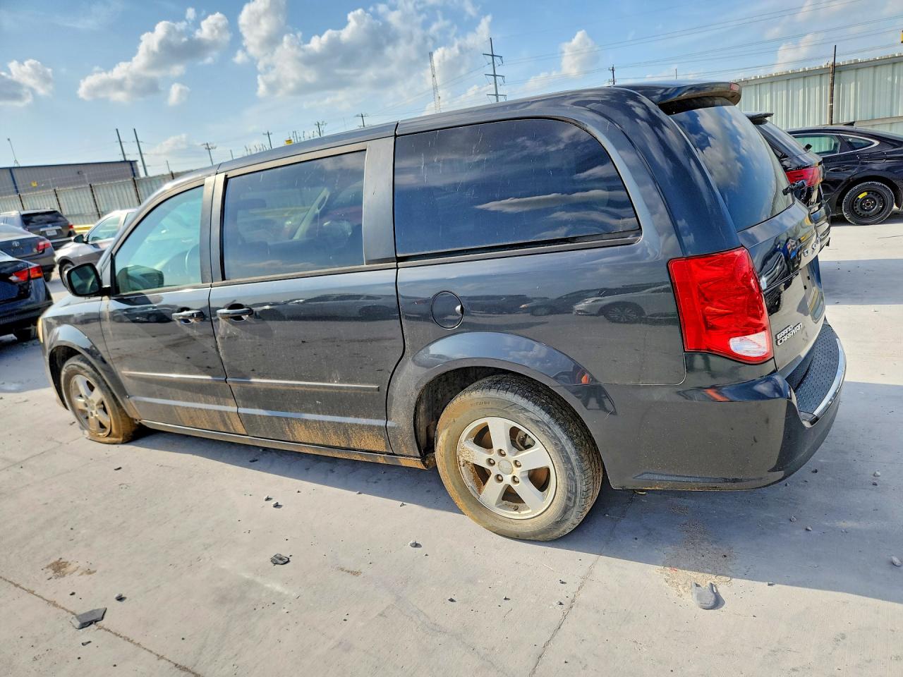 2011 Dodge Caravan VIN 2D4RN3DG9BR682969 photo 2