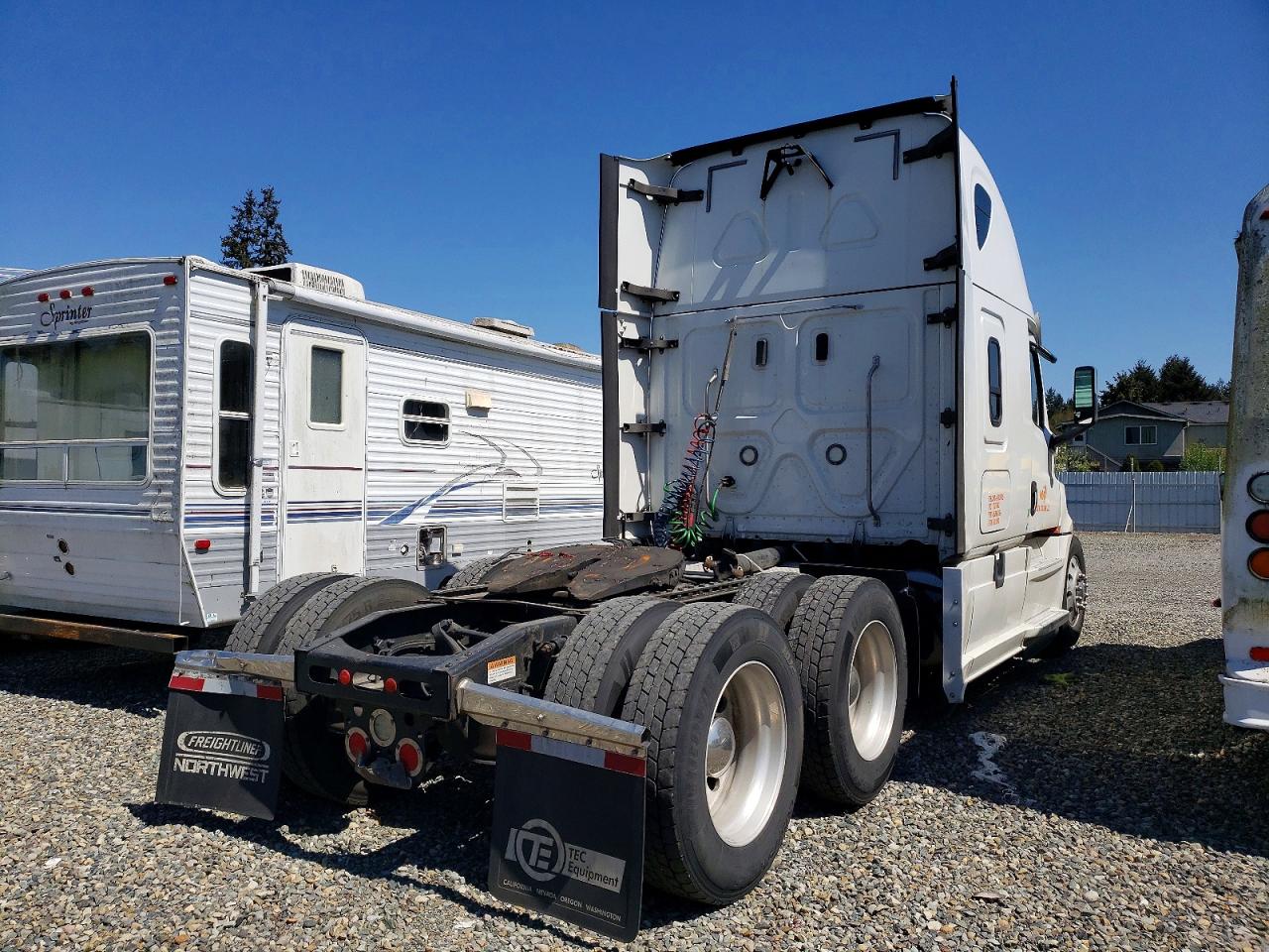 2018 FREIGHTLINER All other VIN 3AKJHHDRXJSJY6194 photo 4
