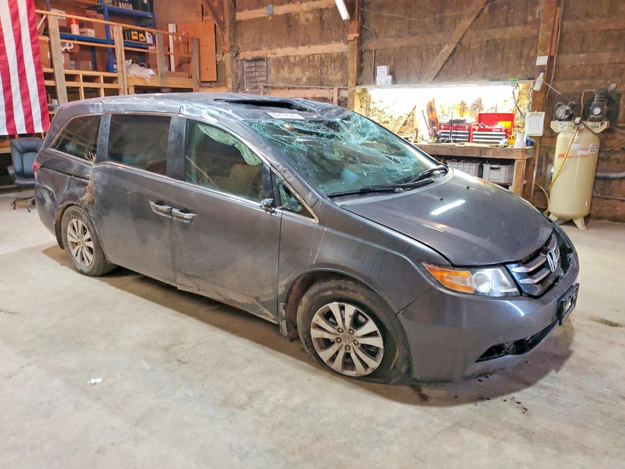 2014 Honda Odyssey VIN 5FNRL5H60EB061233 photo 4