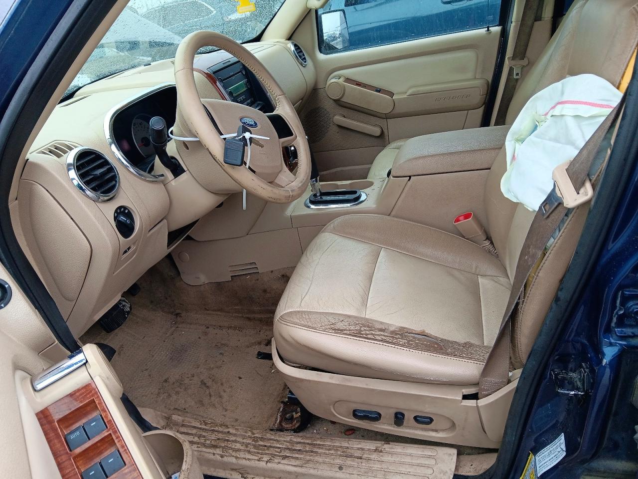 2006 Ford Explorer VIN 1FMEU64E46UB29892 photo 7