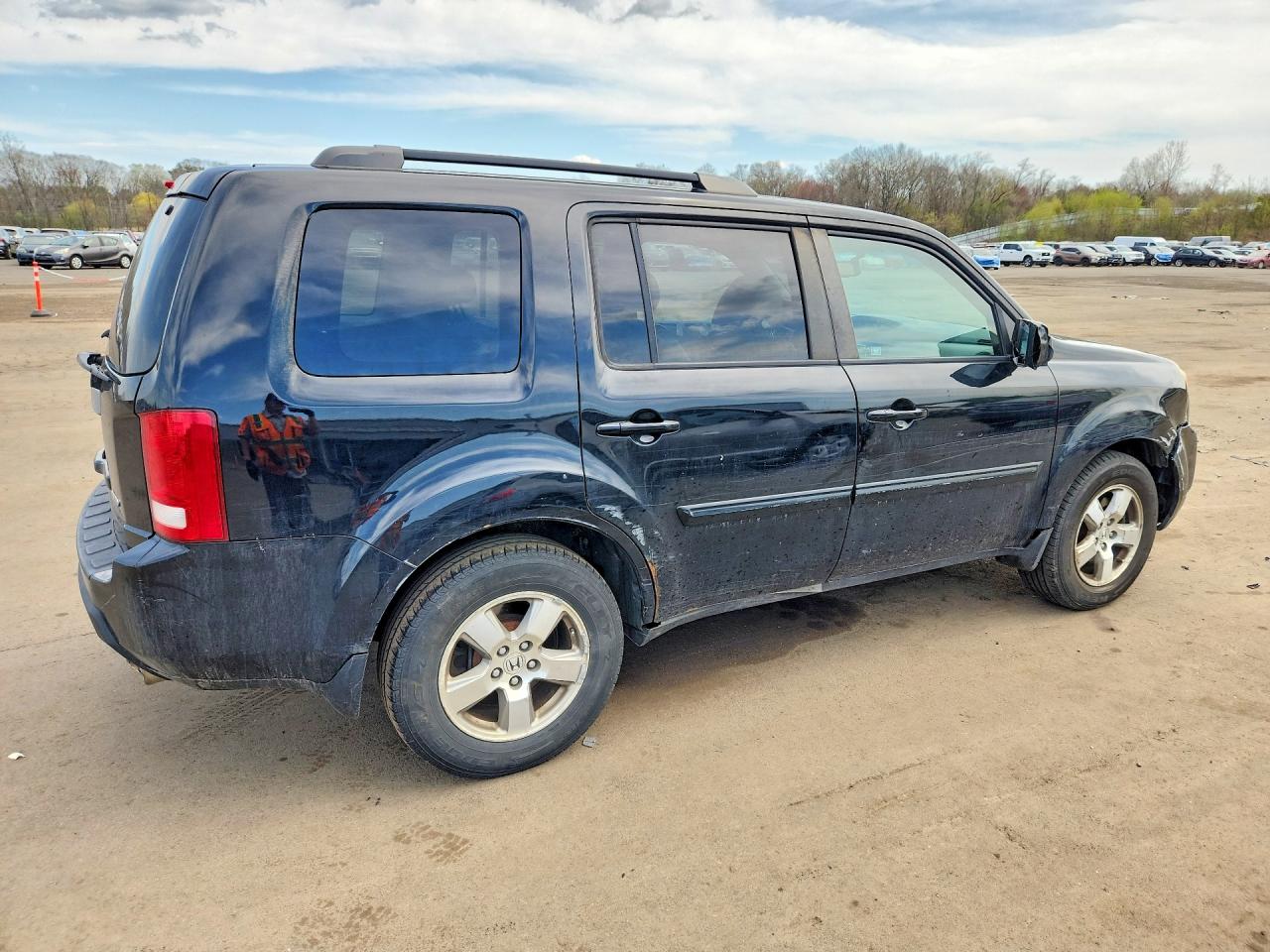2011 HOND Pilot VIN 5FNYF4H55BB069859 photo 3