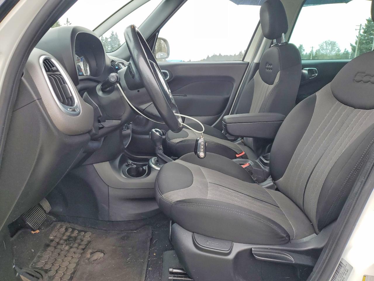 2017 Fiat 500 VIN ZFBCFAAH3HZ038743 photo 7
