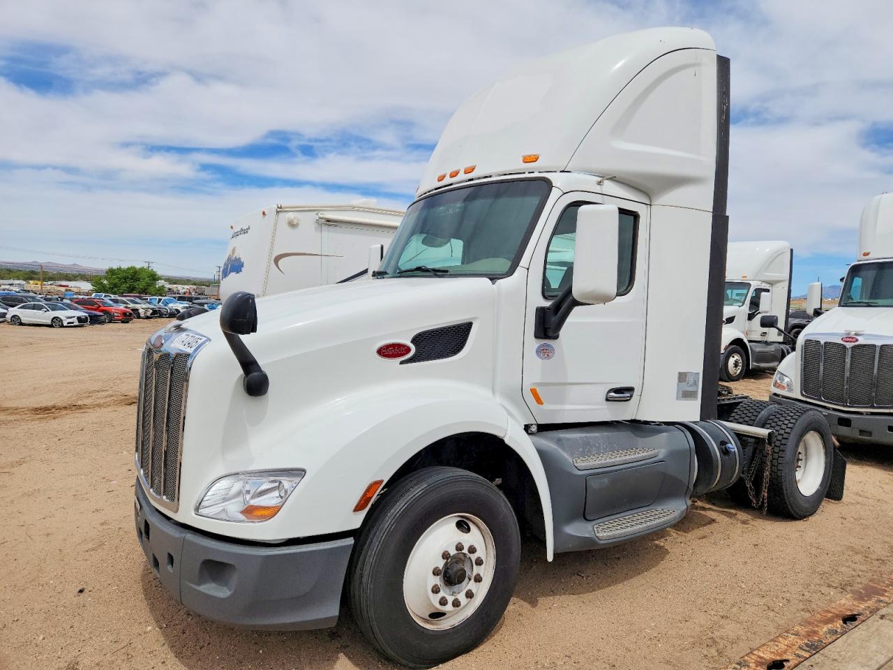 2018 PETERBILT All models VIN 1XPBA48X4JD478445 photo 2