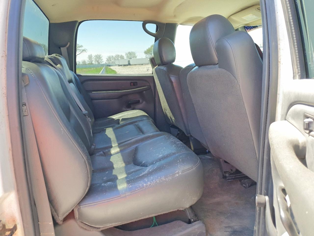 2003 CHEV Silverado VIN 1GCJK33G23F106122 photo 11