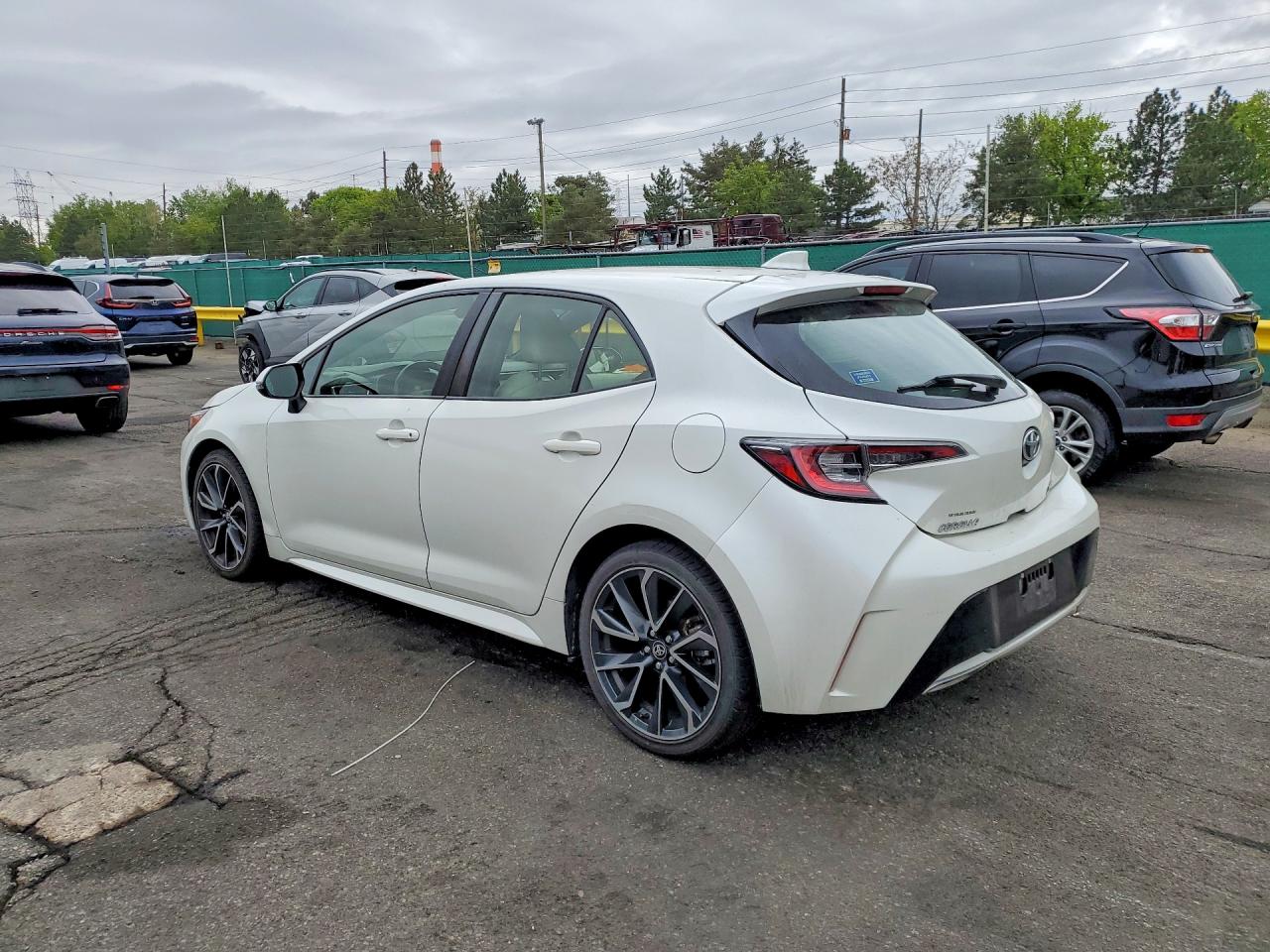 2019 Toyota Corolla VIN JTNK4RBE0K3057841 photo 2