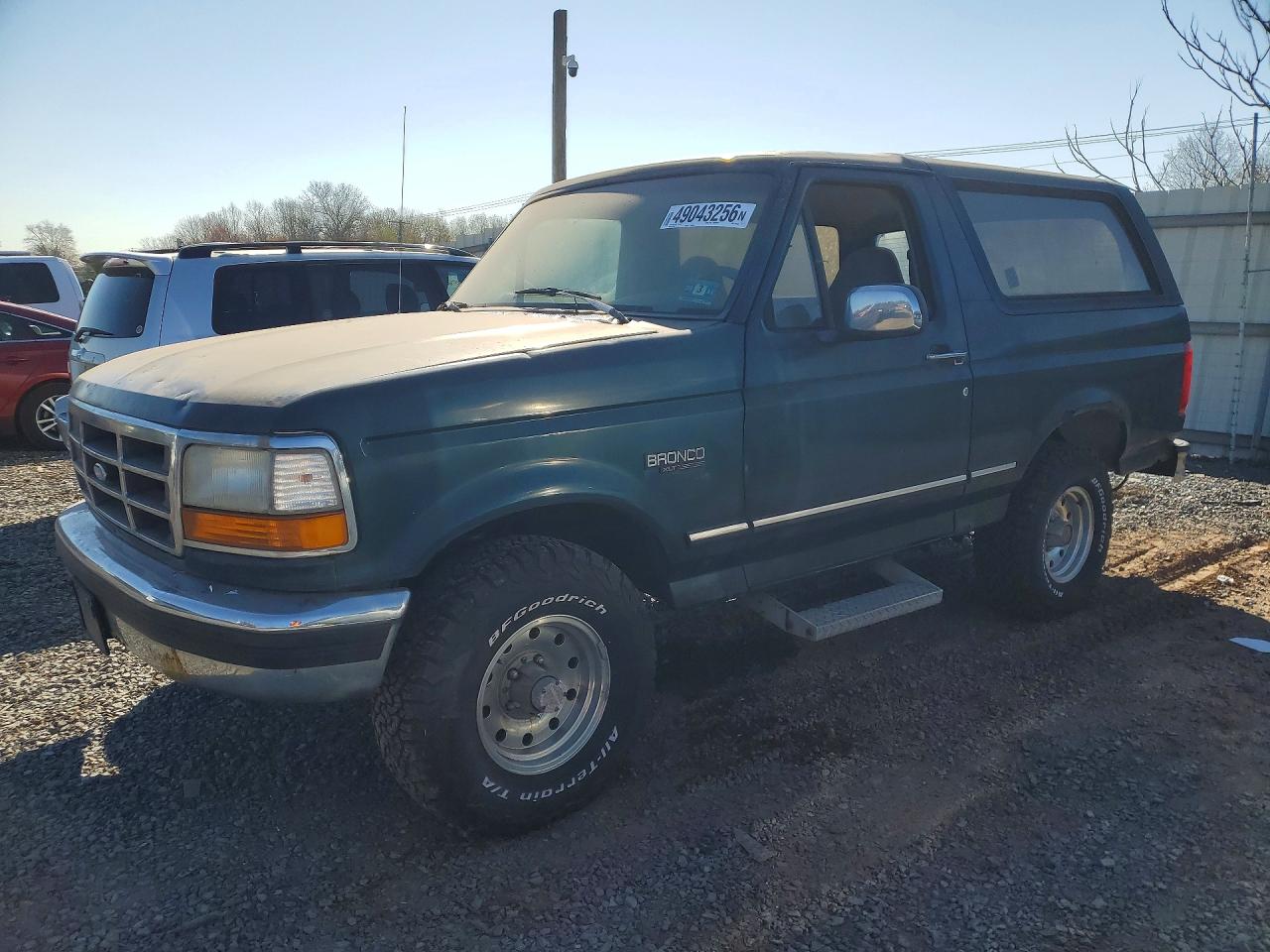 1994 Ford Bronco VIN 1FMEU15N4RLA41405 photo 1