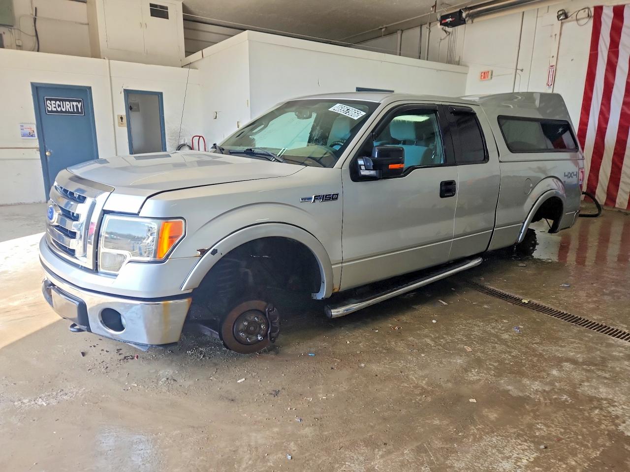2011 Ford F150 VIN 1FTFX1EFXBFC22487 photo 1