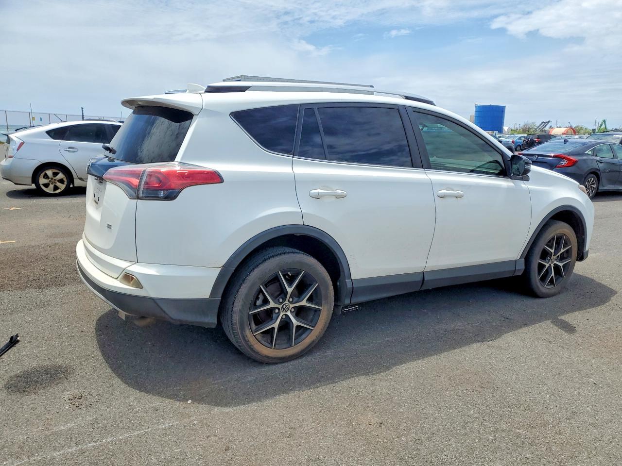 2016 Toyota Rav4 VIN JTMNFREV4GJ071770 photo 3