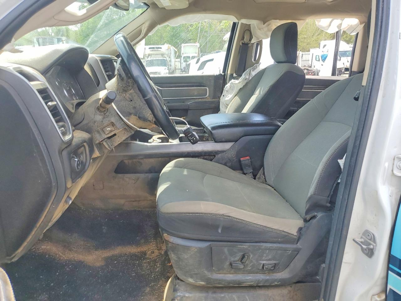 2019 Ram 2500 VIN 3C6UR5JL3KG718712 photo 7