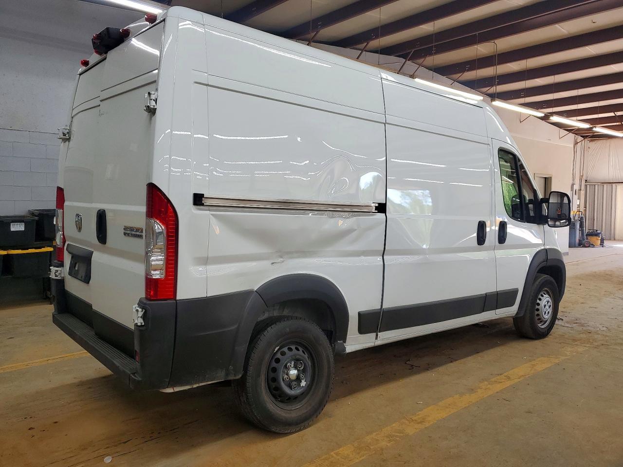 2024 Ram Promaster VIN 3C6LRVCG7RE125209 photo 3
