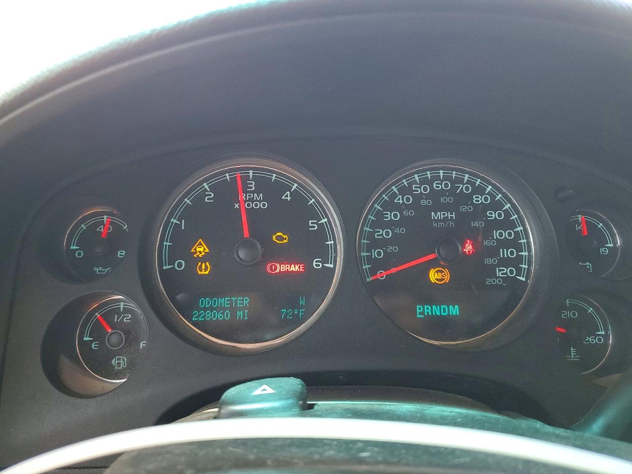 2010 CHEVROLET Suburban VIN 1GNUKHE31AR225576 photo 9