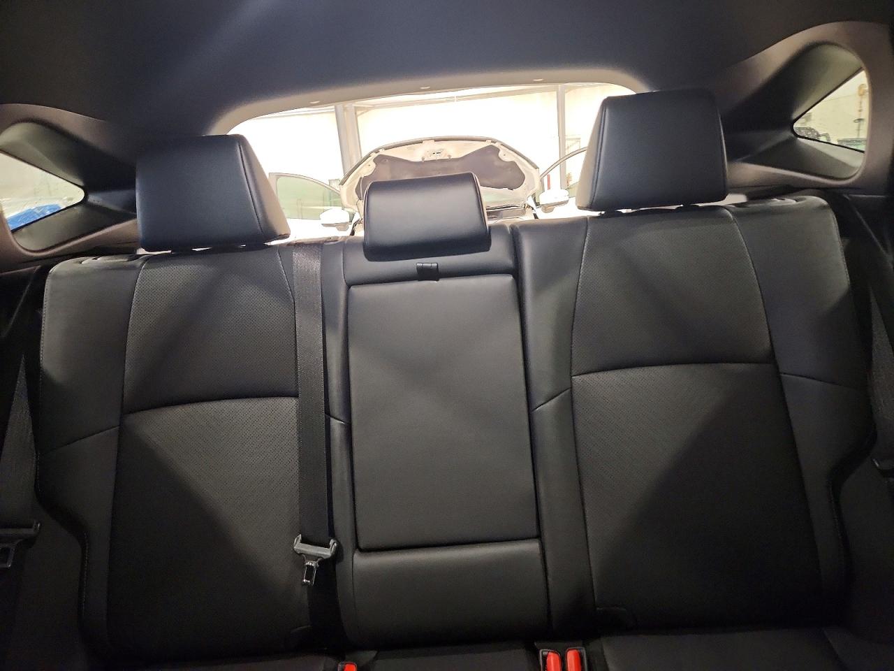 2021 Toyota Venza VIN JTEAAAAH8MJ035103 photo 10
