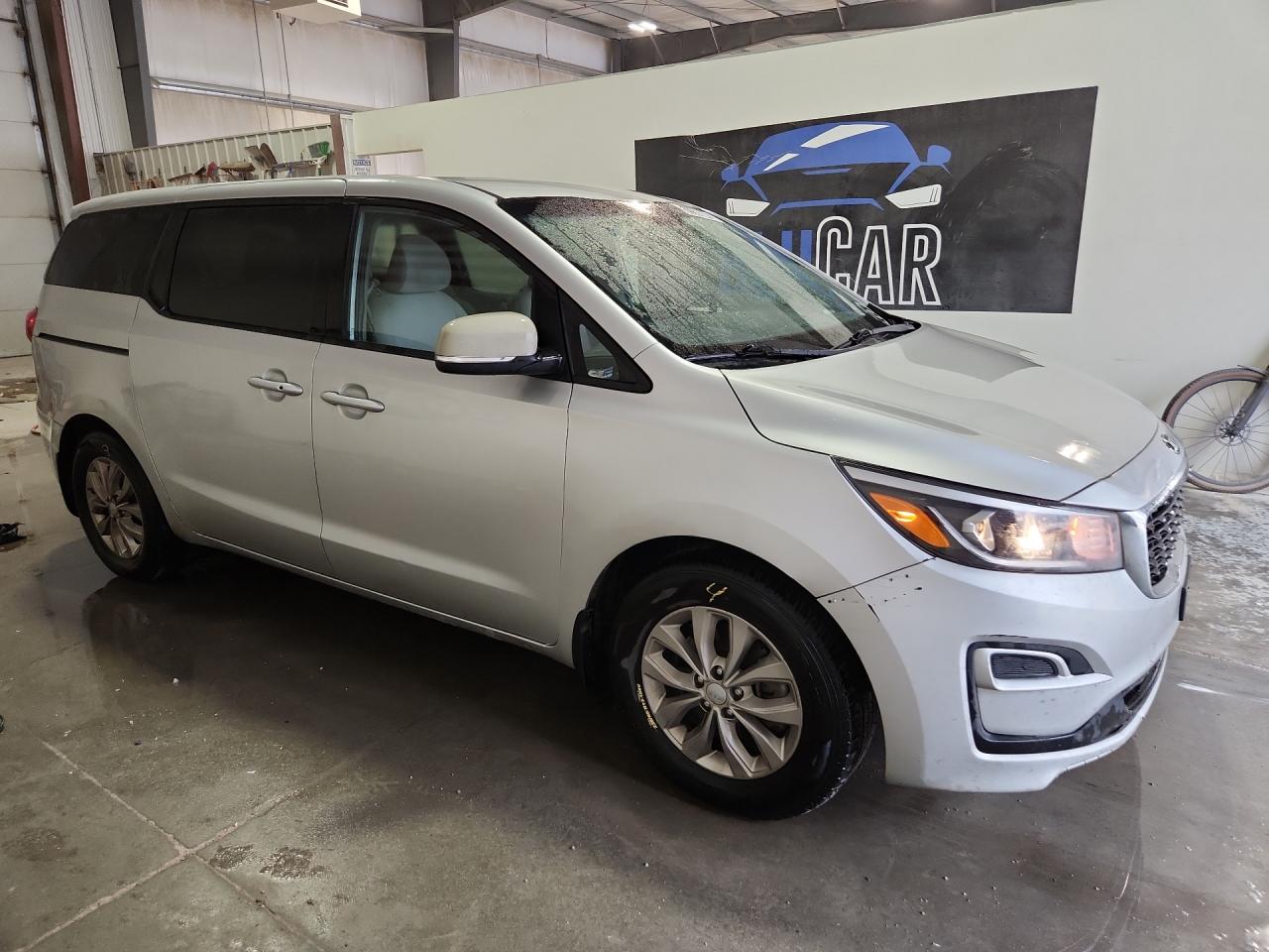 2019 Kia SEDONA VIN KNDMB5C11K6548599 photo 4