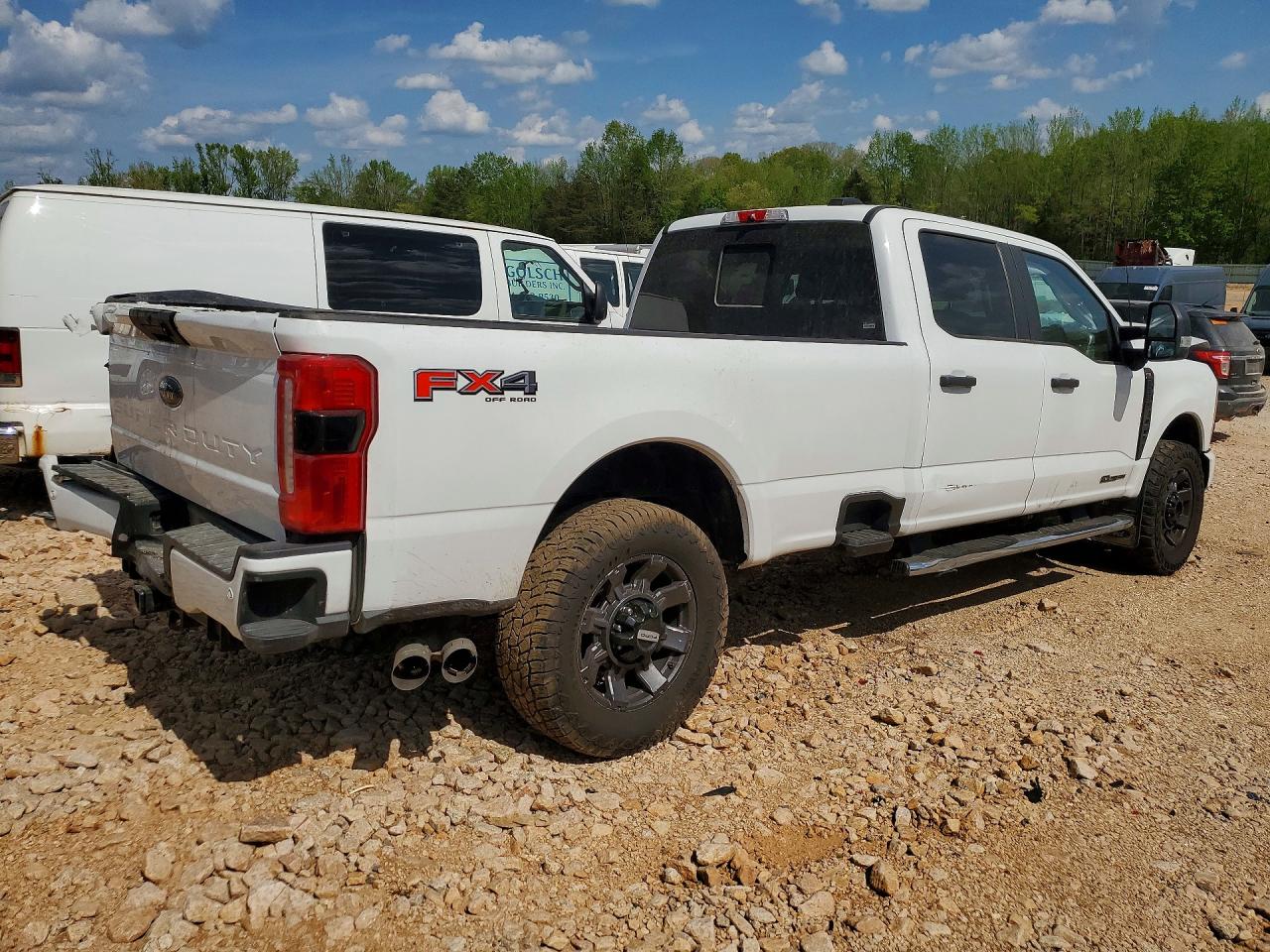 2024 Ford F350 VIN 1FT8W3BT7REE20588 photo 3