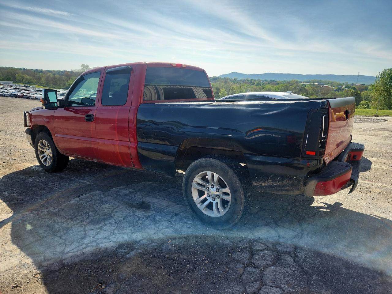 2005 CHEVROLET Silverado VIN 2GCEK19B151322880 photo 2