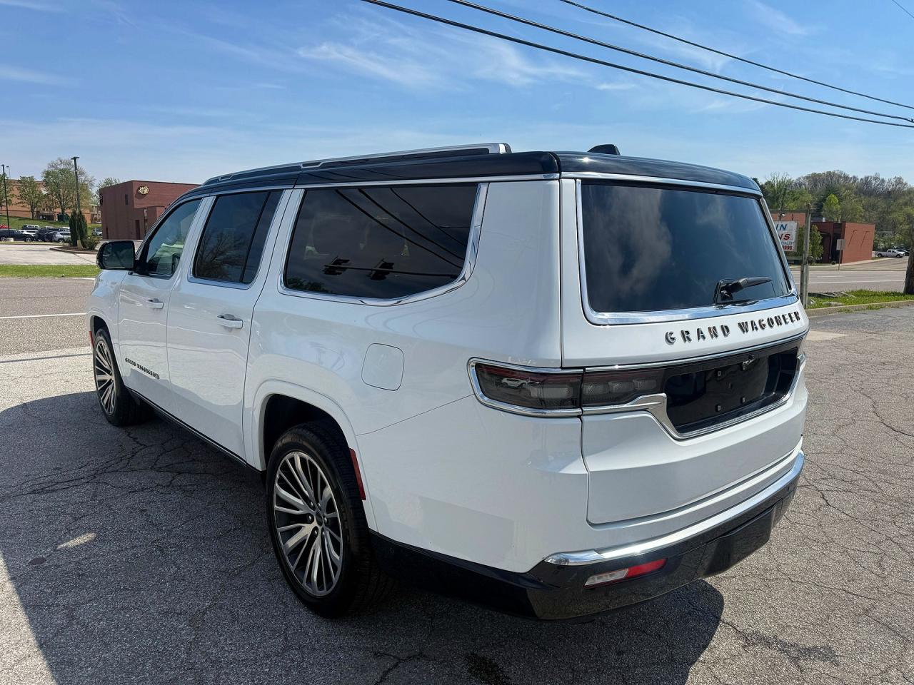 2024 Jeep Grand wago VIN 1C4SJSGP9RS184795 photo 3