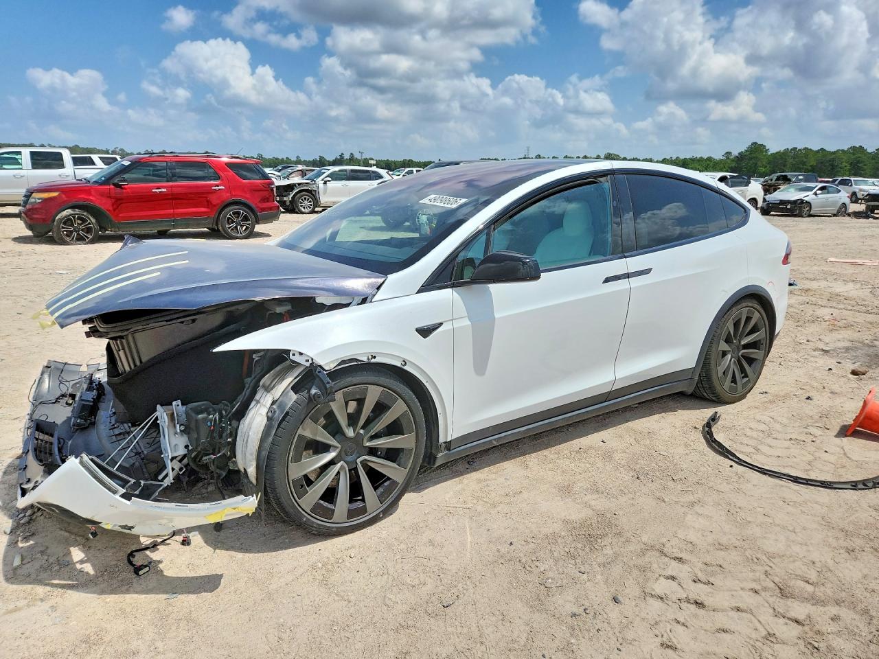 2022 Tesla Model x VIN 7SAXCBE50NF328603 photo 1