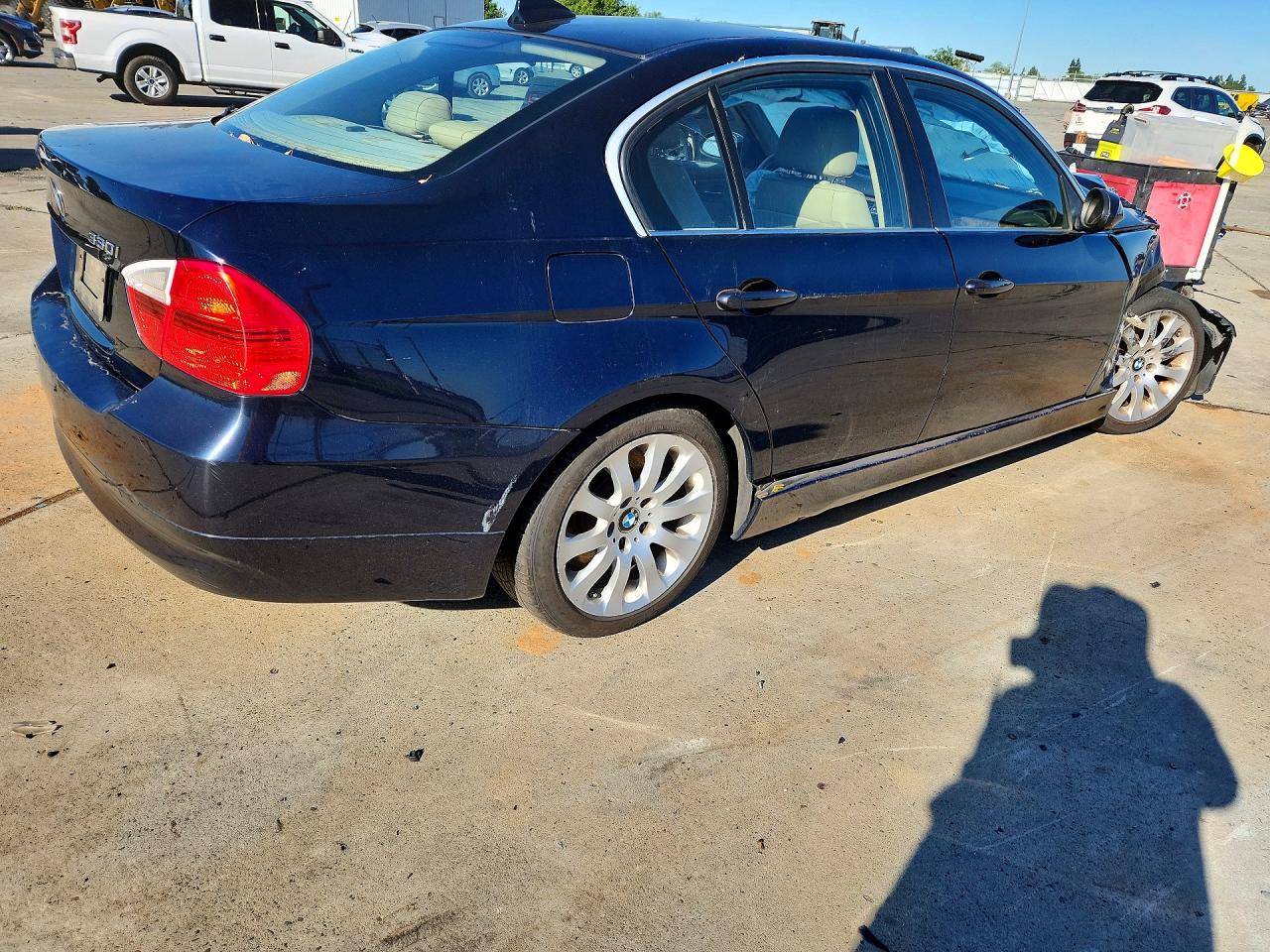 2006 BMW 3 series VIN WBAVB33546KS33592 photo 3