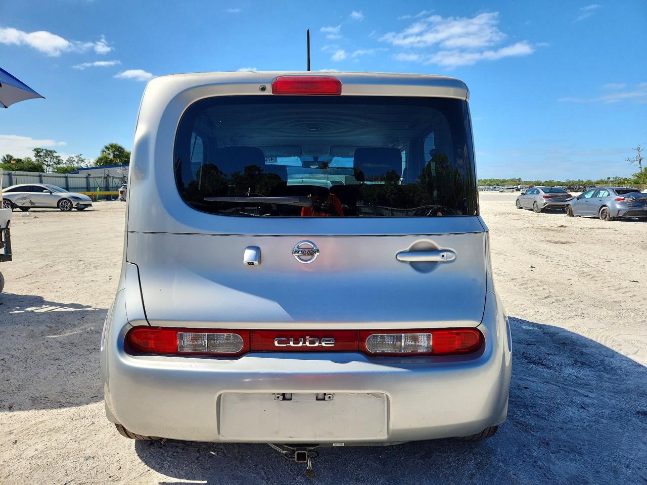 2010 NISSAN Cube VIN JN8AZ2KR5AT165614 photo 6
