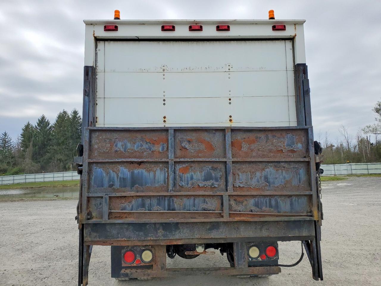 2004 FREIGHTLINER All other VIN 1FVACWAKX4HM84012 photo 10