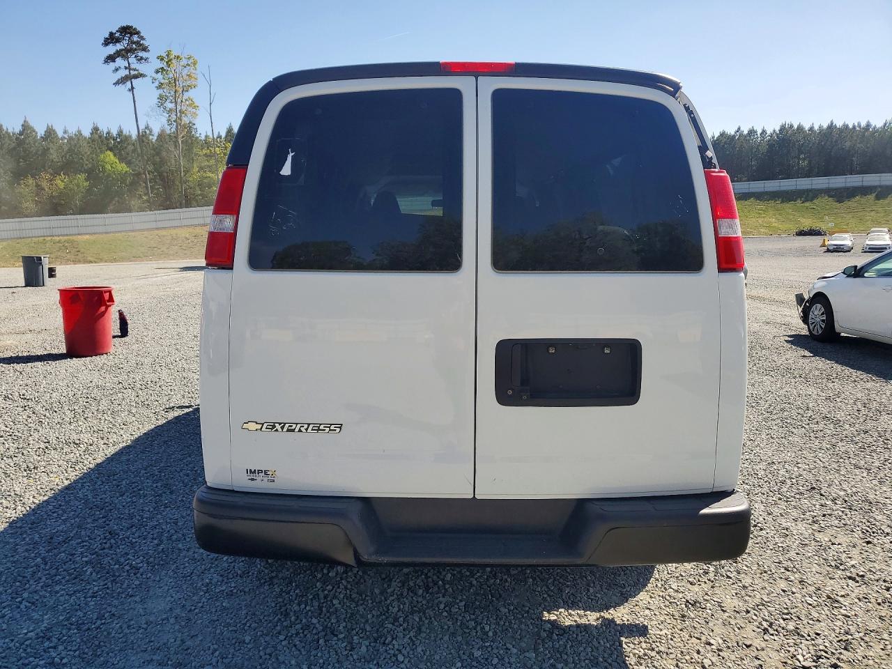 2023 Chevrolet Express VIN 1GAZGNFP2P1104166 photo 6