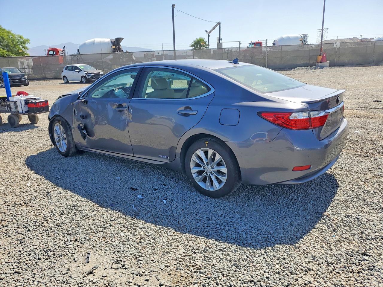 2013 Lexus Es300 VIN JTHBW1GG4D2014993 photo 2