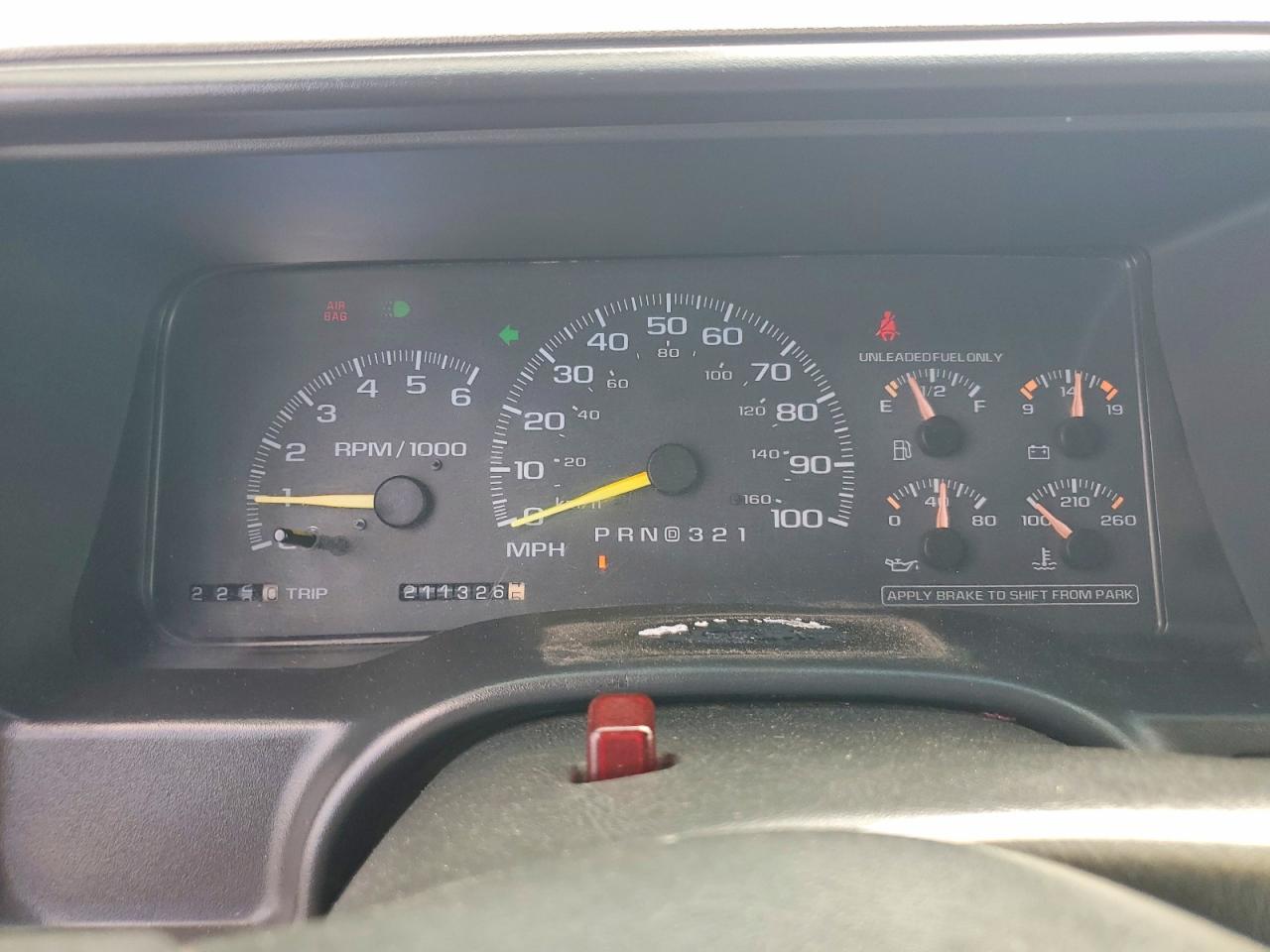 1999 Chevrolet Tahoe VIN 1GNEK13R9XJ341702 photo 9