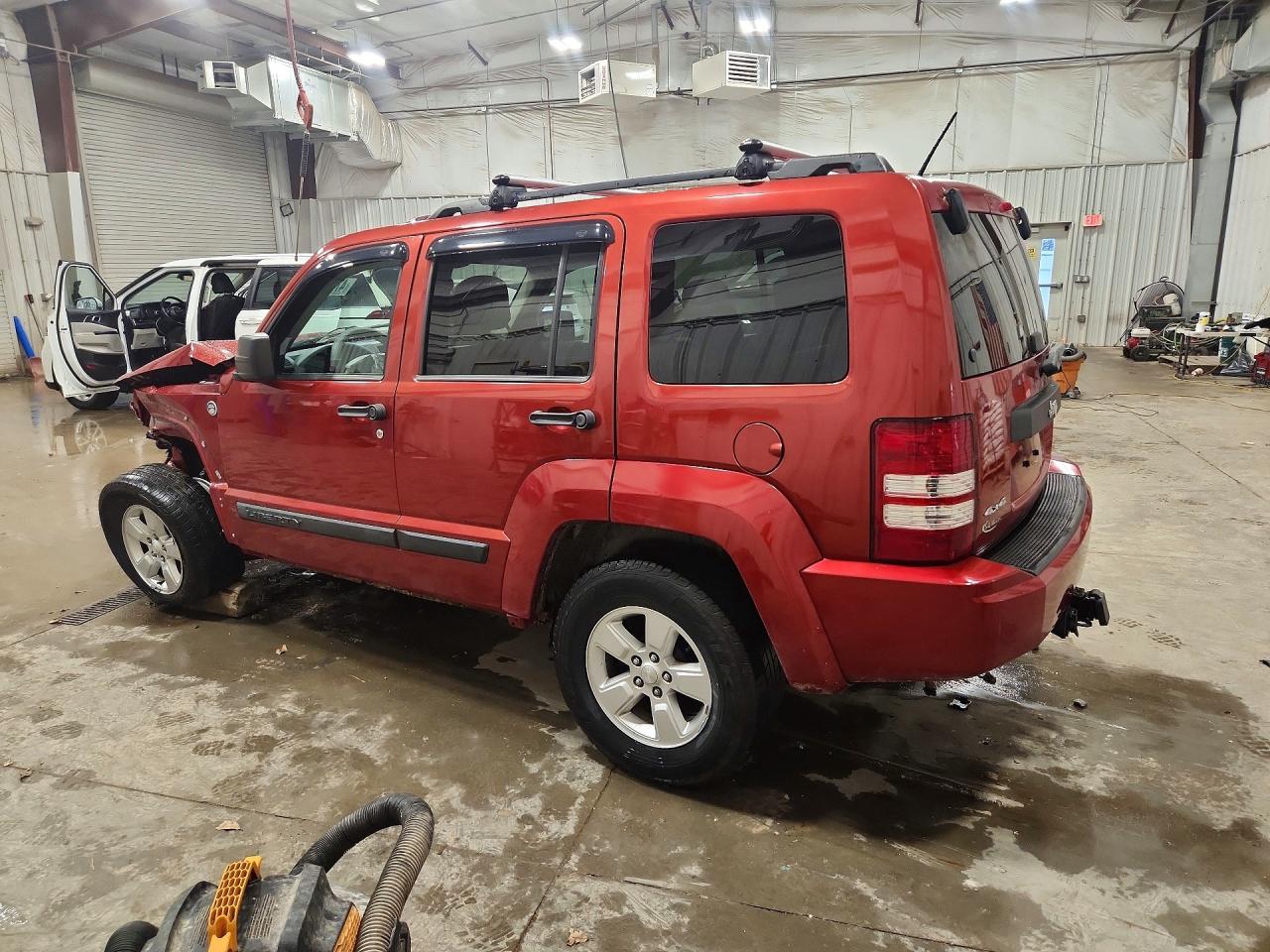 2010 Jeep Liberty VIN 1J4PN2GK6AW111759 photo 2