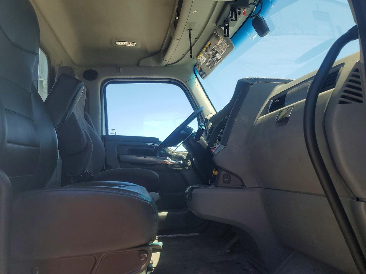 2019 KENWORTH All other VIN 1XKYA48X0KJ297250 photo 5
