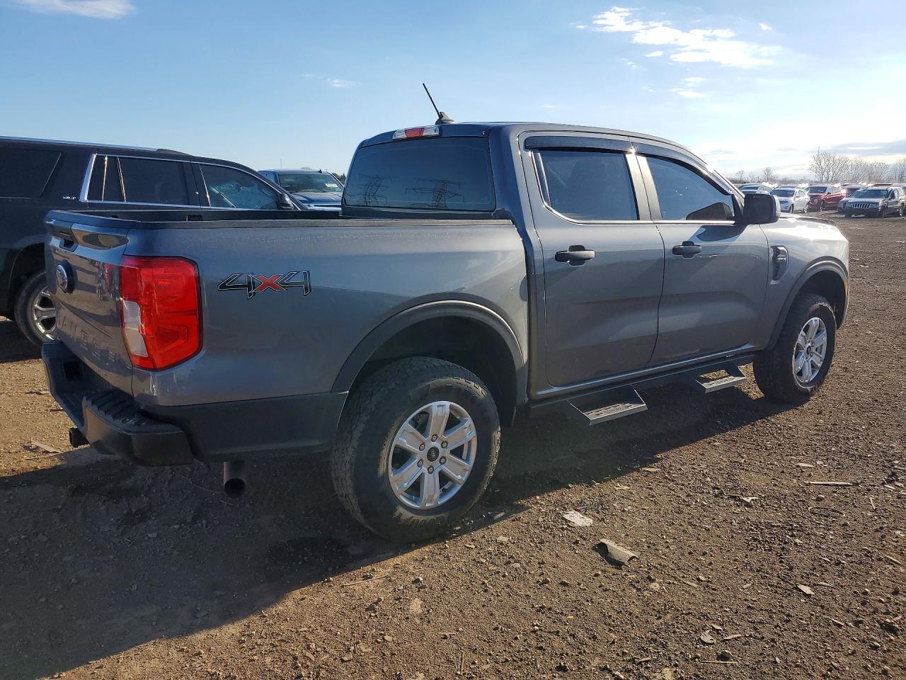 2024 Ford Ranger VIN 1FTER4PH3RLE52051 photo 3