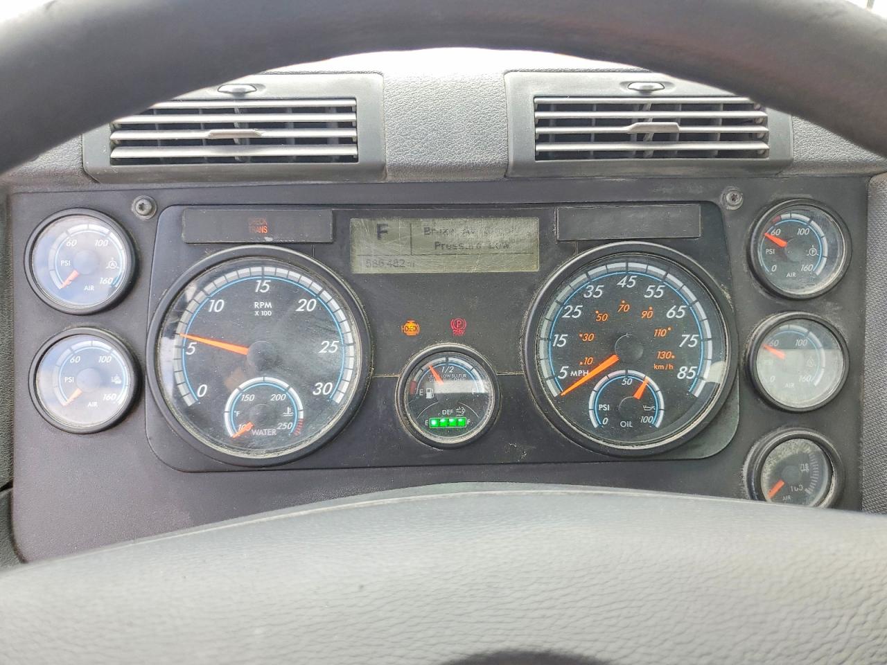 2019 FREIGHTLINER All other VIN 3AKJGBDV9KSKV9103 photo 8