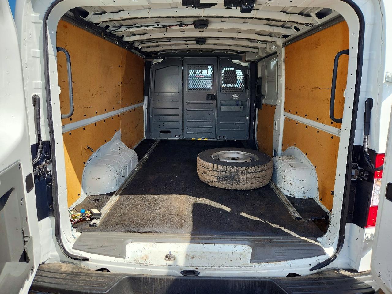 2014 NISSAN Nv VIN 1N6BF0KXXEN111261 photo 10