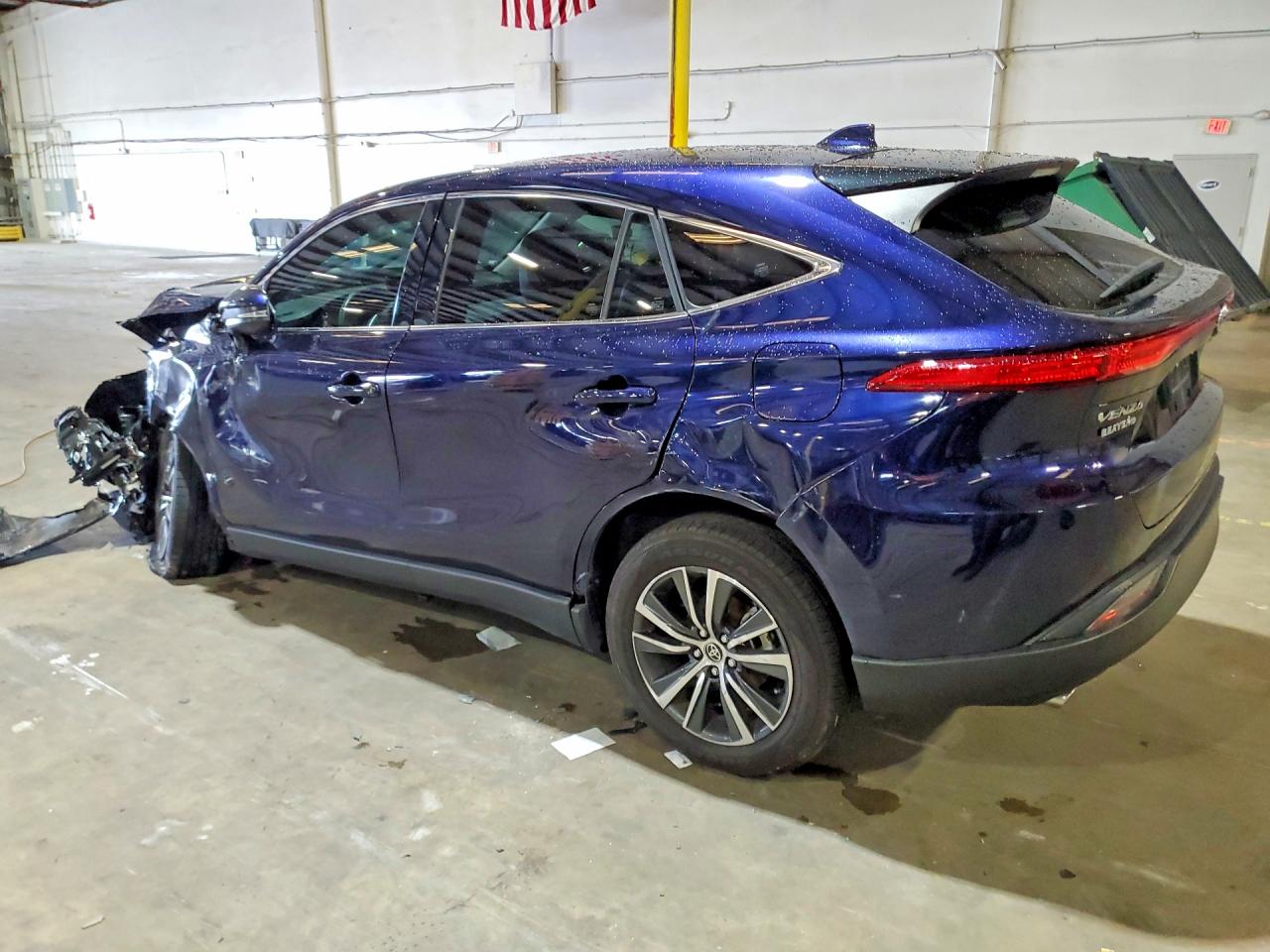 2022 Toyota Venza VIN JTEAAAAH5NJ095938 photo 2